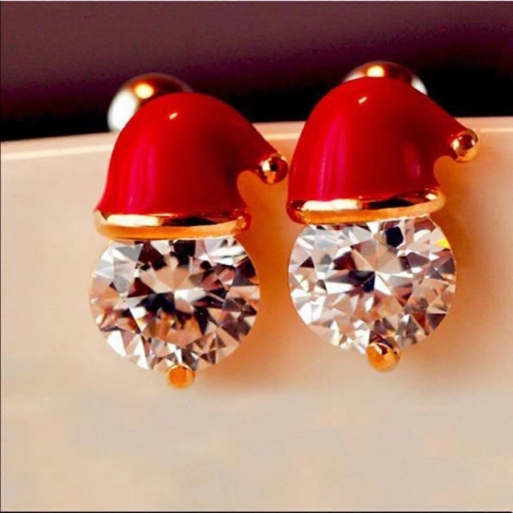 5 for $25  SANTA 🎅🏻 STUDS
